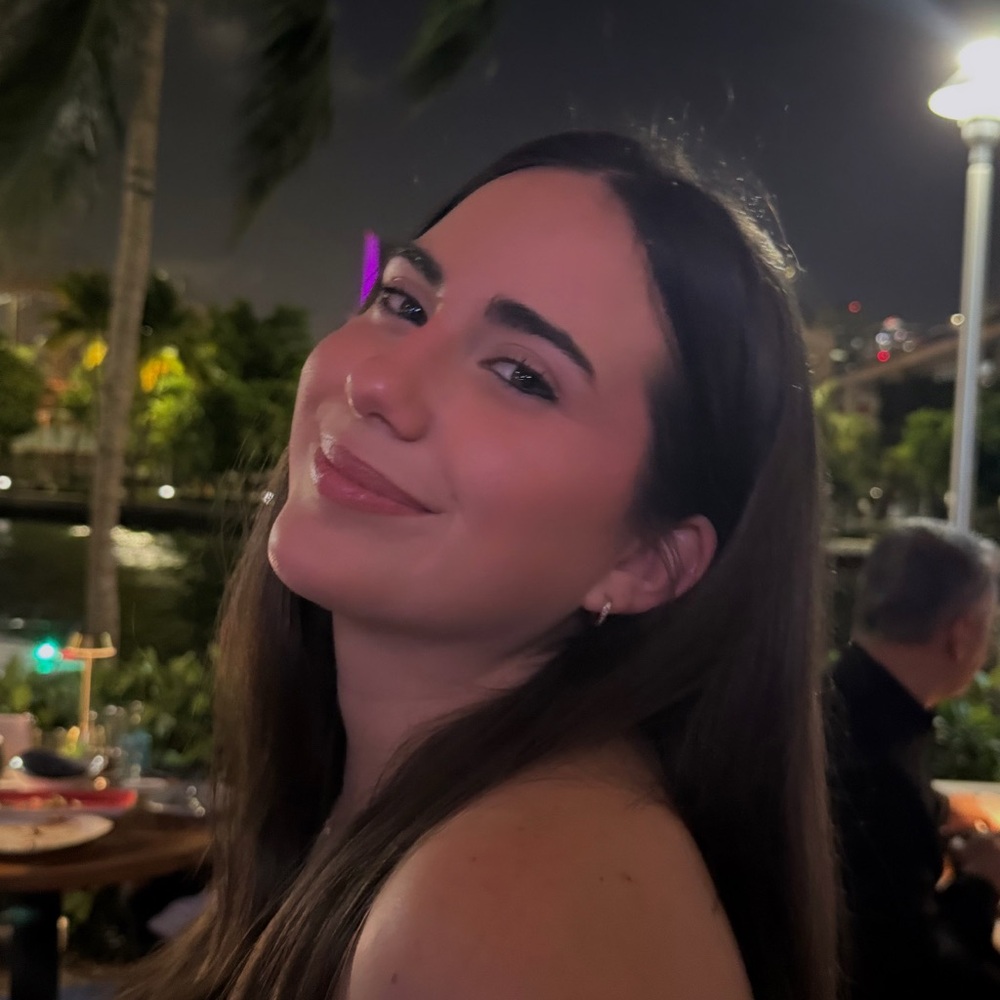 Meet your Posher, Camila